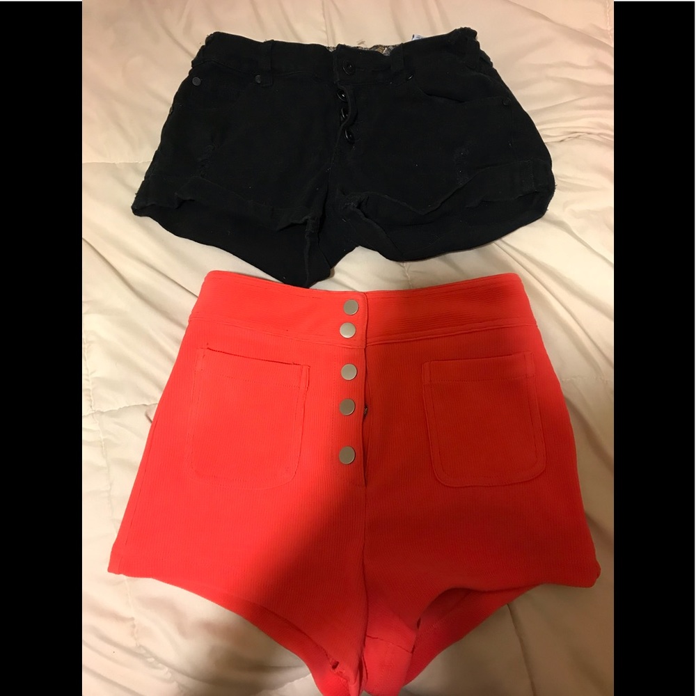 Agaci Shorts